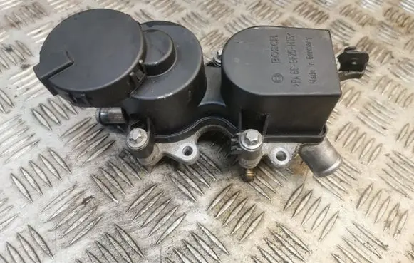 Mercedes-Benz B W245 Oil breather separator 6400101162 A6400101162