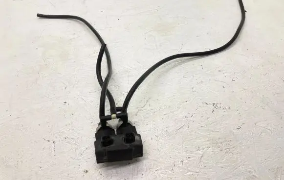 Audi A6 S6 C5 4B Turbo solenoid valve 059906629