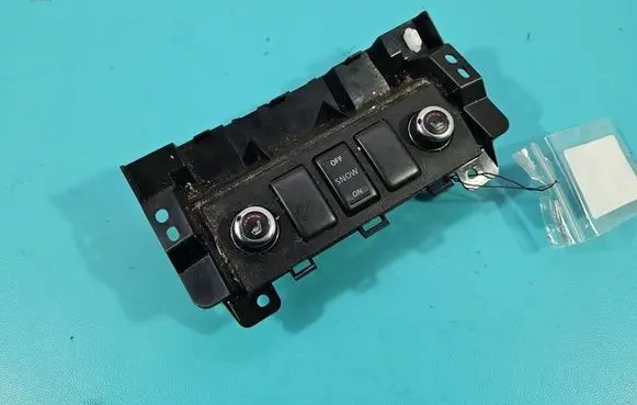 Infiniti QX50 (J50) Seat control switch IMPRK1527643