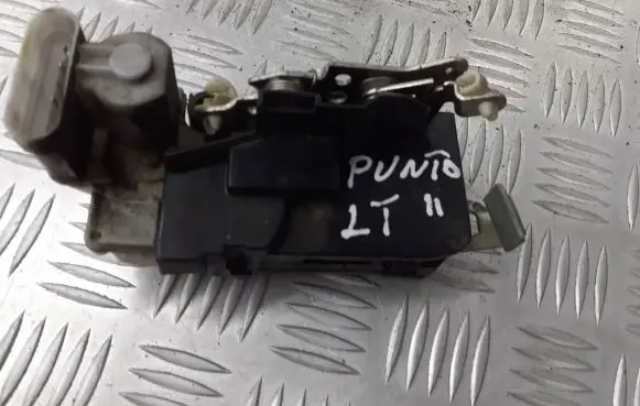 Fiat Punto (188) Rear door lock
