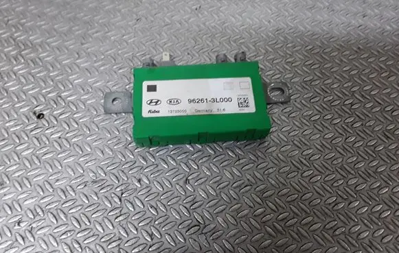 Hyundai Grandeur Aerial antenna amplifier 962613L000