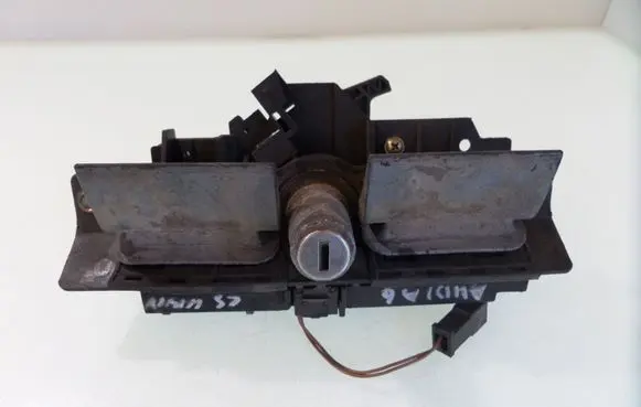 Audi A6 S6 C5 4B Tailgate/trunk/boot exterior handle 809827565H 4B0827565H