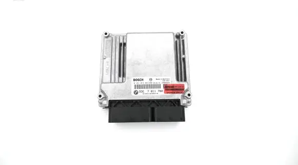 BMW 5 E60 E61 Engine control unit/module 7811700 0281015043 13617811700