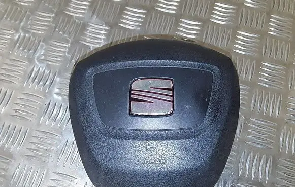 Seat Exeo (3R) Steering wheel airbag 3R0880201C