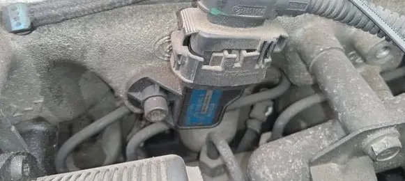 Opel Vectra C Air pressure sensor 0281002437