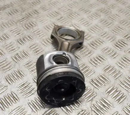BMW 5 F10 F11 Piston 7812585 8508023