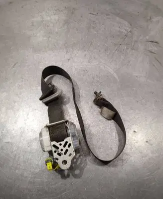 Daihatsu Terios Front seatbelt G087917 G088001