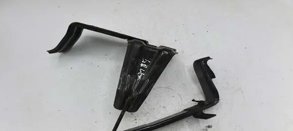 Toyota Prius (XW20) Battery bracket NOCODE