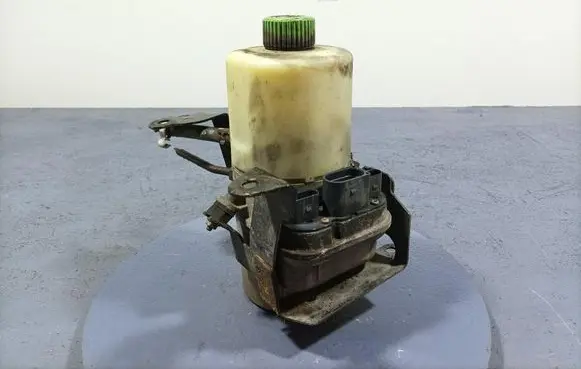 Seat Ibiza IV (6J,6P) Power steering pump 6R0423156A