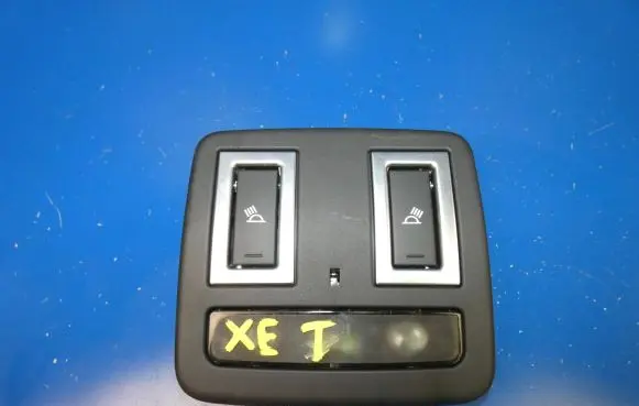 Jaguar XE Rear seat light