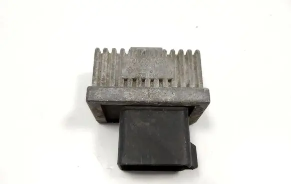 Renault Megane II Glow plug pre-heat relay 7700115078