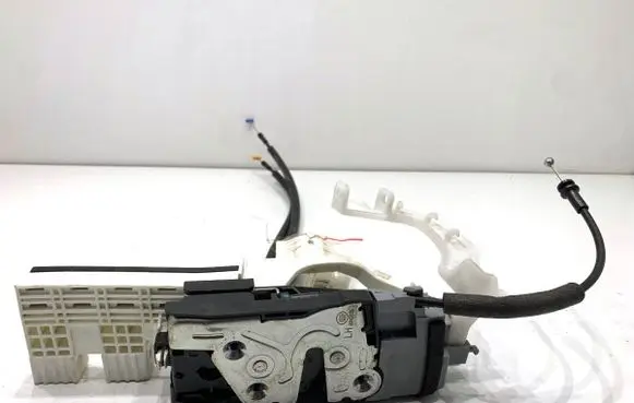 Hyundai Tucson TL Front door lock 81310D3510