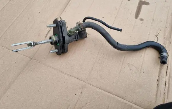 Toyota Auris 150 Clutch slave cylinder 31420-02051-A