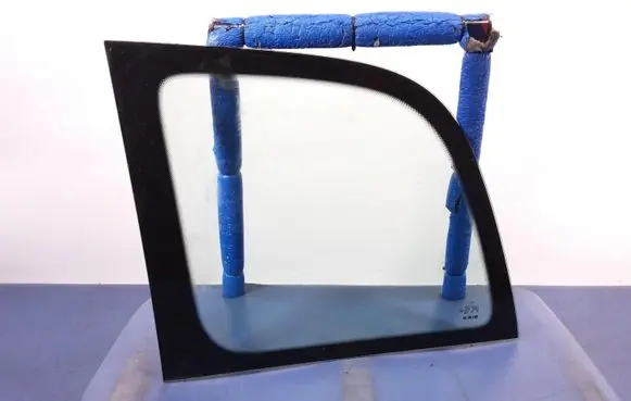 Rear side window