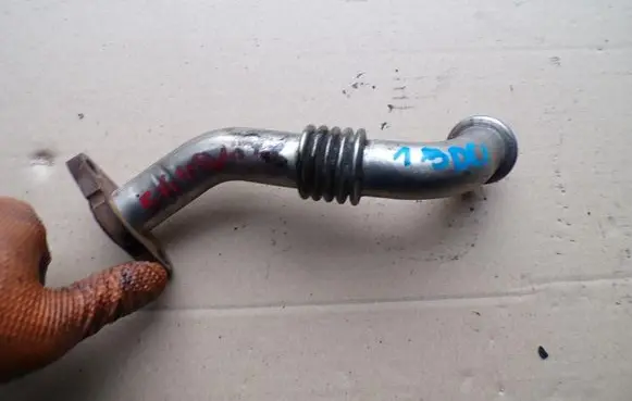 Renault Scenic III - Grand scenic III EGR valve line/pipe/hose 775512