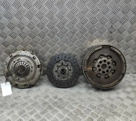 Mercedes-Benz Vito Viano W447 Clutch set kit 123101986R 302052965R