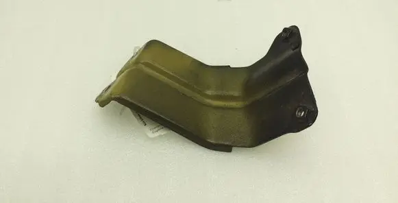 Fender mounting bracket