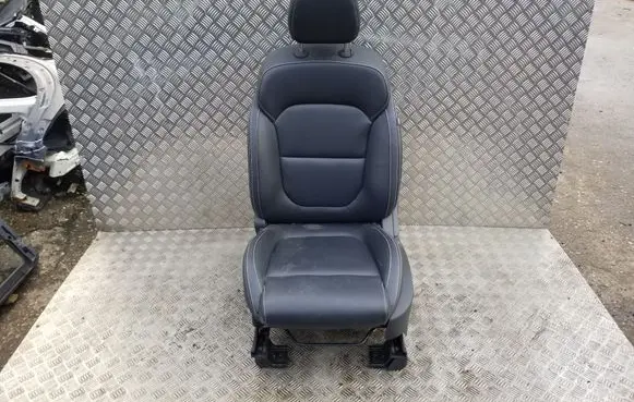 MG ZS Front driver seat 