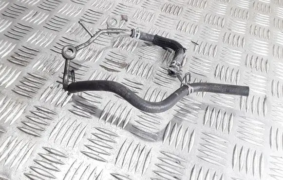 Toyota Avensis T250 Fuel line pipe