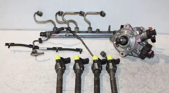 BMW 5 F10 F11 Fuel injection system set 7810696 7809128 7810702