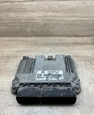 Volkswagen Golf V Engine control unit/module 03G906021KH 0281013226