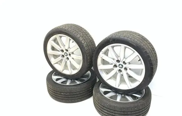 Jaguar XK8 - XKR R19 alloy rim 4W831007DA