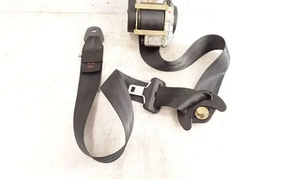 Citroen C8 Rear seatbelt 040147