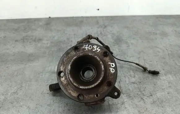 Renault Master II Front wheel hub spindle knuckle