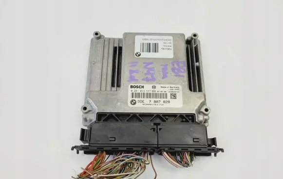 BMW 1 E81 E87 Engine control unit/module 0281013537