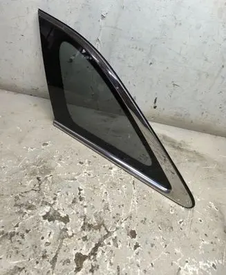 KIA Sorento Rear side window 43R000399 DOT748