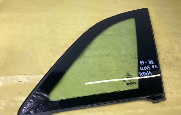 Mercedes-Benz B W245 Rear side window A1696701012