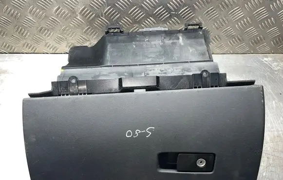 Volvo S80 Glove box 30674279