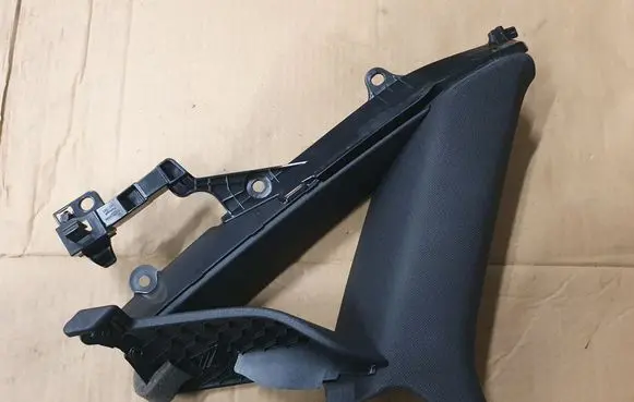 Audi A3 S3 8V (C) pillar trim 8V5867287
