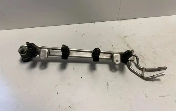 Audi A3 S3 8L Fuel main line pipe 06A133317E