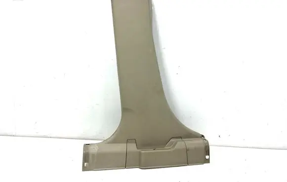 Mitsubishi Outlander (B) pillar trim (bottom) 7211A053