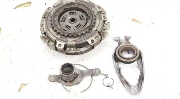 Volkswagen Touran III Clutch set kit 0AM141017CS5784508