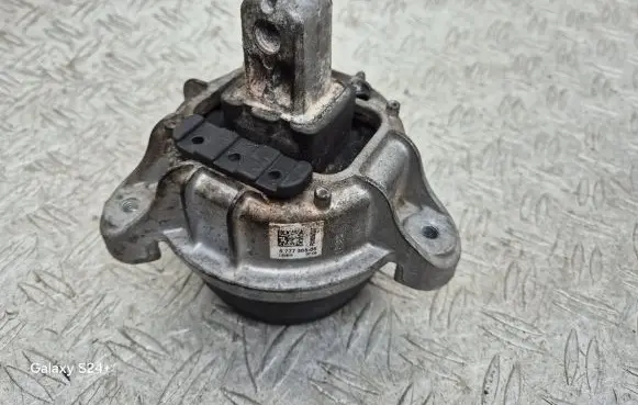 BMW 7 F01 F02 F03 F04 Engine mount bracket 6777365 F036054323
