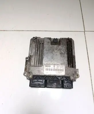 Renault Master III Engine control unit/module 237100899R 237101487R 0281017977