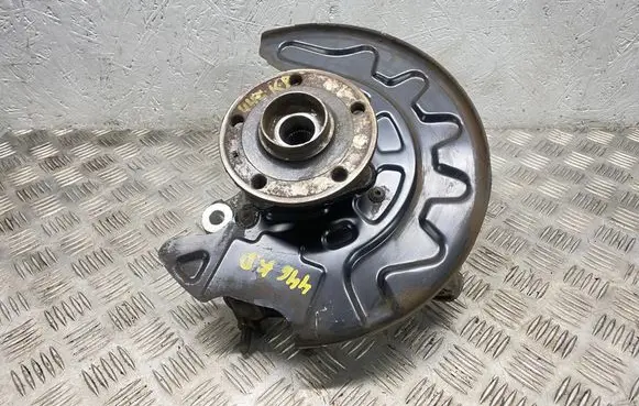 Front wheel hub