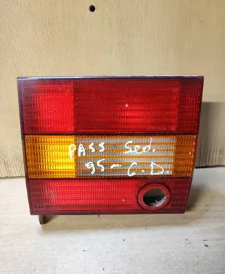 Volkswagen PASSAT B4 Tailgate rear/tail lights 3A5945108