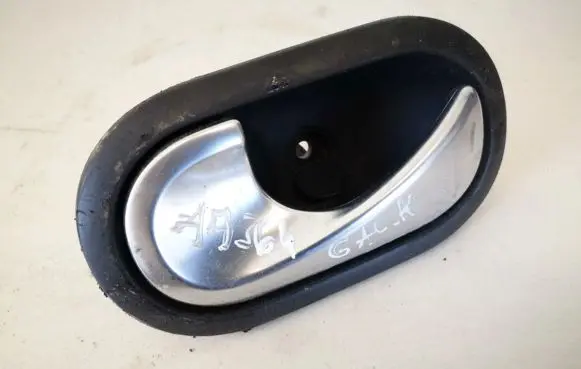 Renault Megane II Rear door interior handle 8200028487