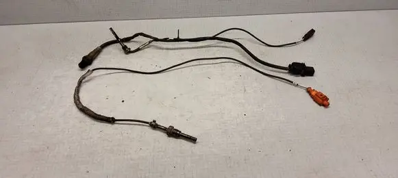 Volkswagen Touran I Lambda probe sensor 03G906262 0281004042 03G906088