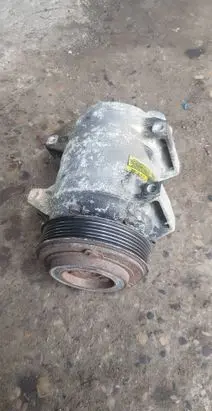 Volvo V70 Air conditioning (A/C) compressor (pump) 30780326