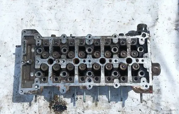 Opel Insignia A Engine head 55571949 74837