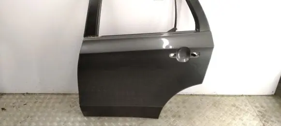 Suzuki SX4 S-Cross Rear door