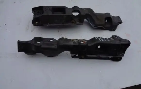 Renault Scenic III - Grand scenic III Fender mounting bracket