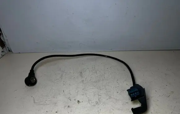 Audi A4 S4 B5 8D Detonation knock sensor 054905377G 054905377 5WM1512