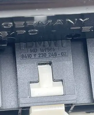 BMW 1 F20 F21 USB socket connector 9230248 9207358