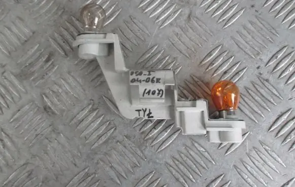 Volvo V50 Tail light bulb cover holder