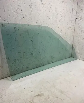 Audi Coupe Front door window/glass (coupe) 